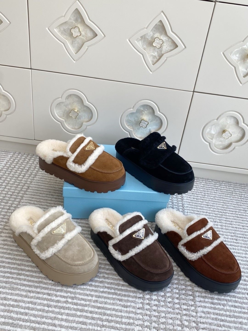 Pra*a slippers